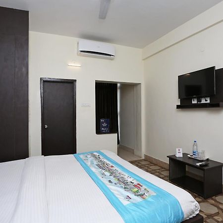 Oyo Stellar Resort Bhubaneswar Buitenkant foto