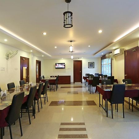 Oyo Stellar Resort Bhubaneswar Buitenkant foto