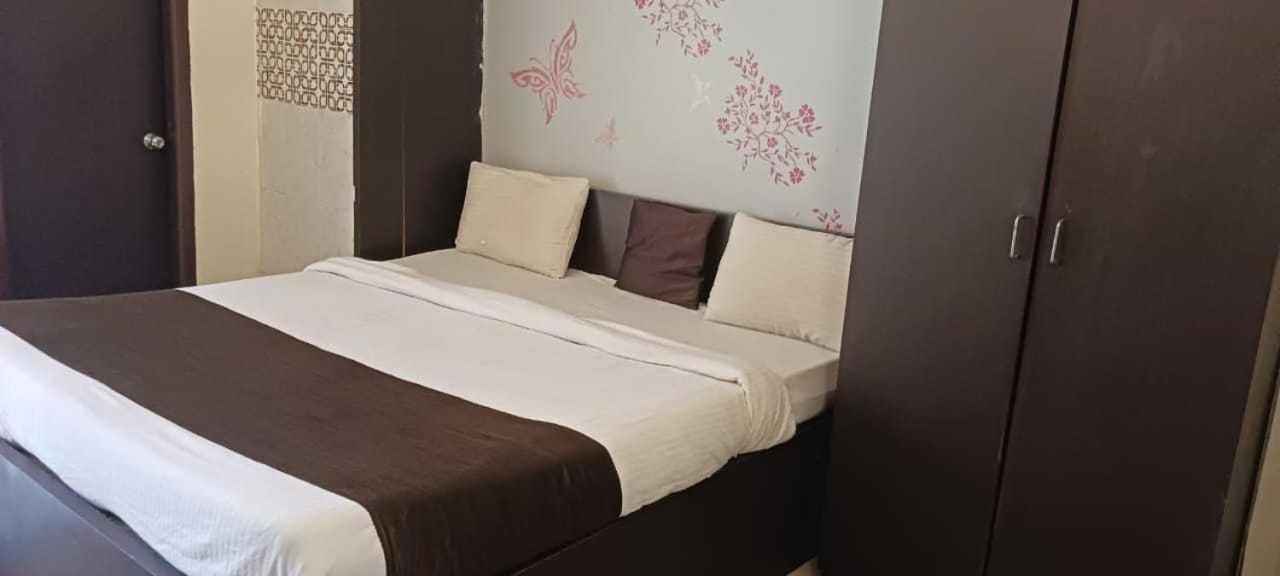 Oyo Stellar Resort Bhubaneswar Buitenkant foto