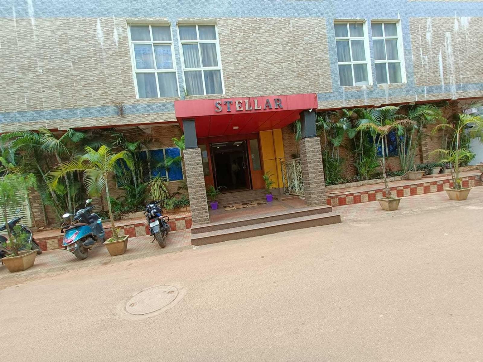 Oyo Stellar Resort Bhubaneswar Buitenkant foto