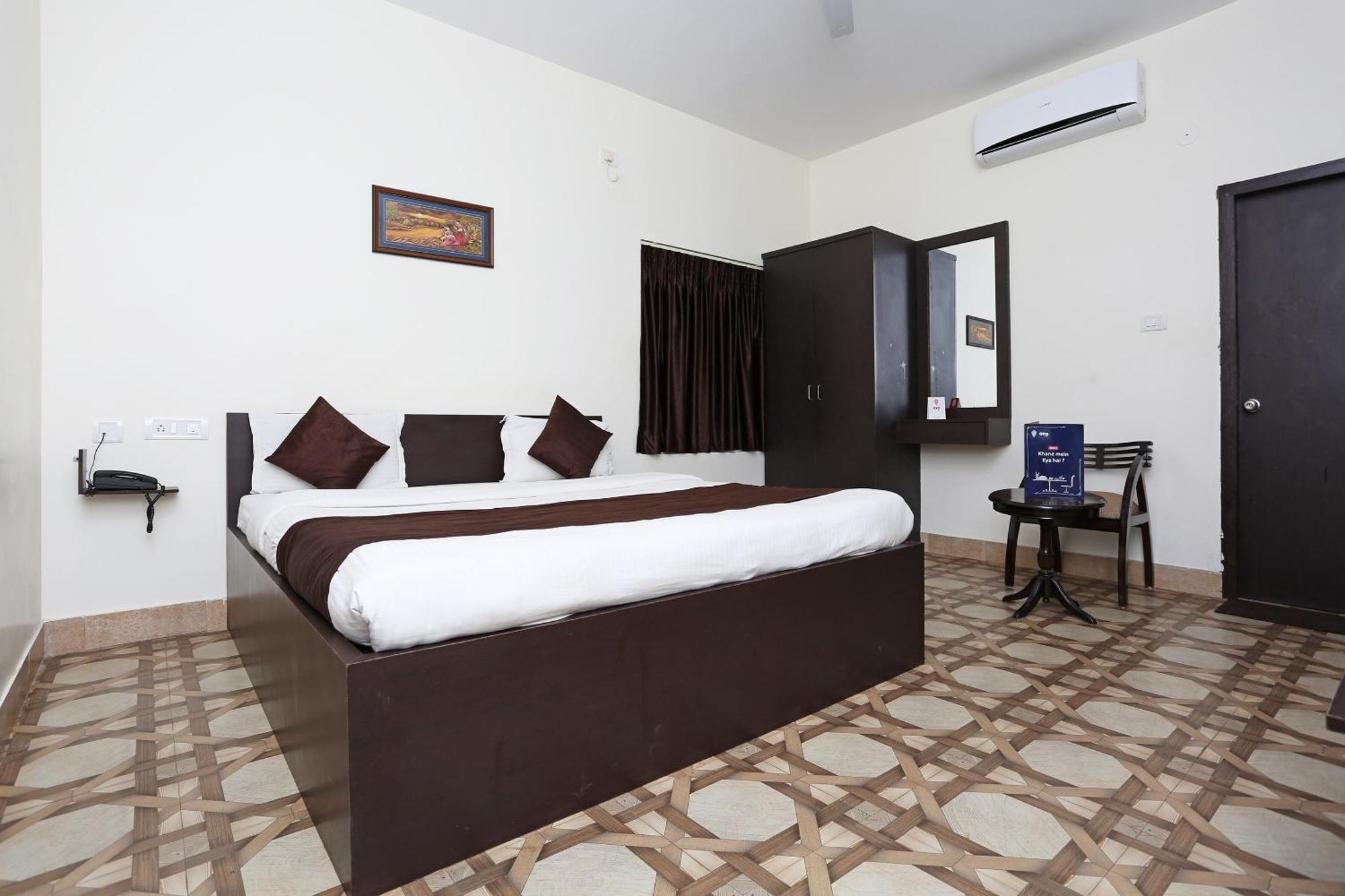 Oyo Stellar Resort Bhubaneswar Buitenkant foto