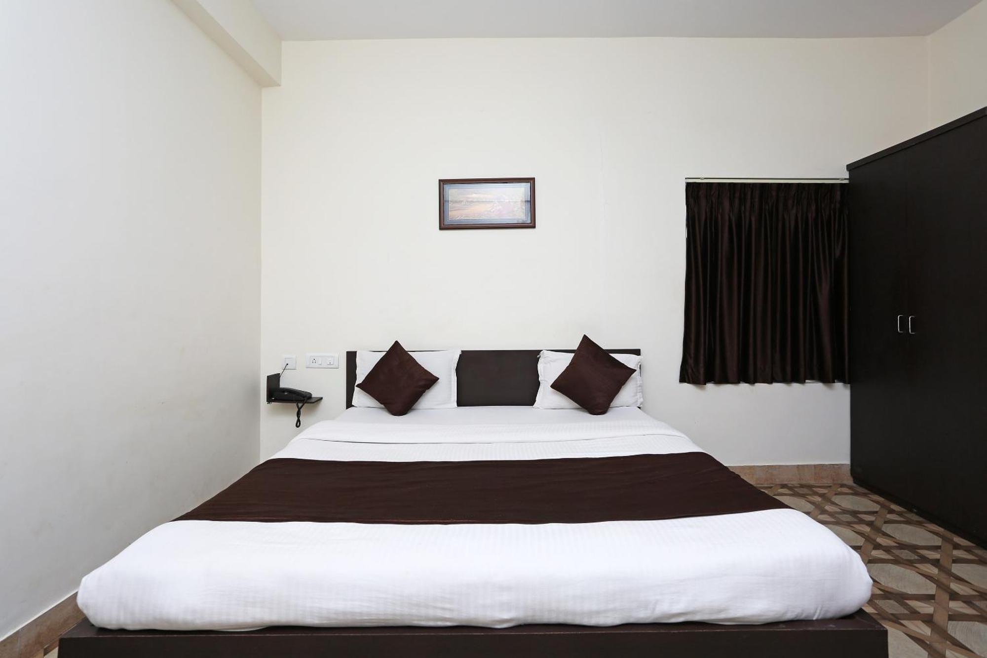 Oyo Stellar Resort Bhubaneswar Buitenkant foto