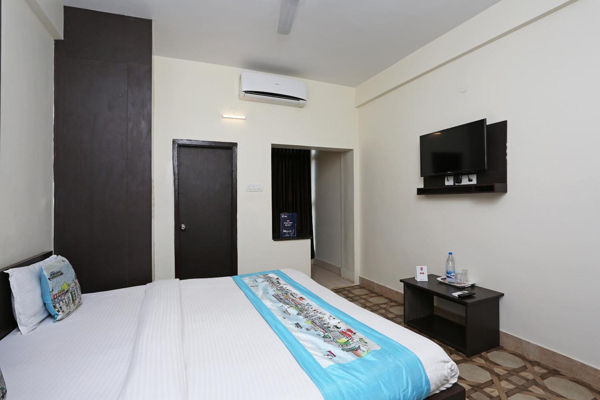 Oyo Stellar Resort Bhubaneswar Buitenkant foto